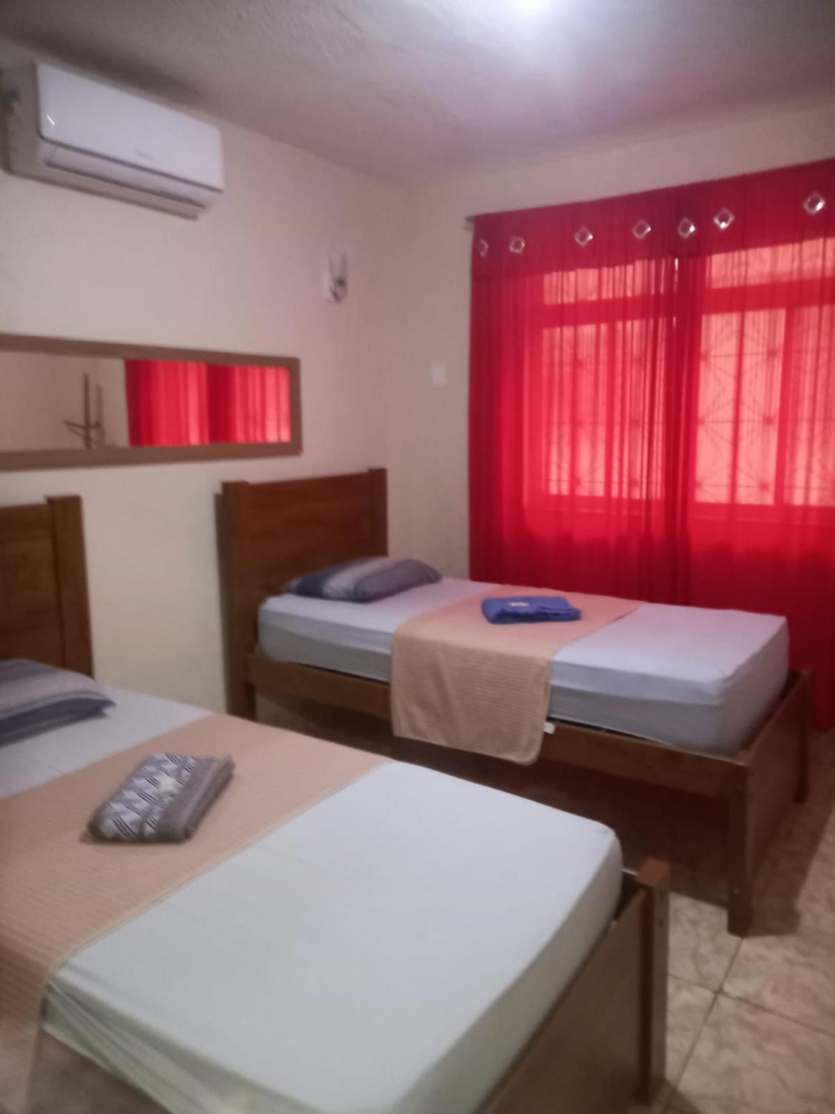 Quartos Em Casa In Caxias Da Paraiso Duque de Caxias Exteriér fotografie