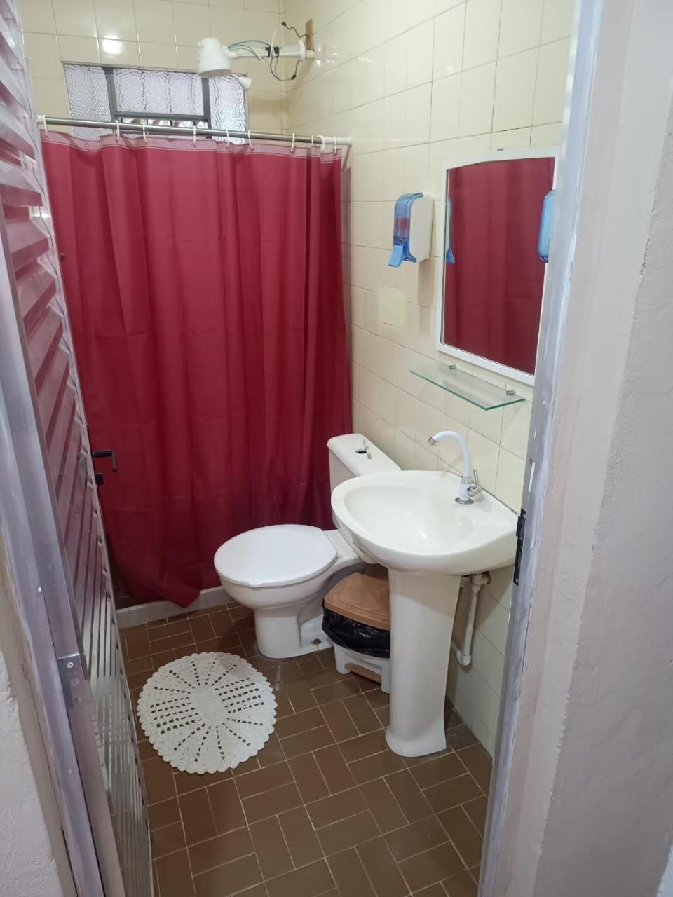 Quartos Em Casa In Caxias Da Paraiso Duque de Caxias Exteriér fotografie